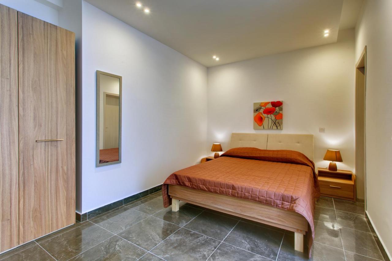 Chalet Apartments Sliema Extérieur photo